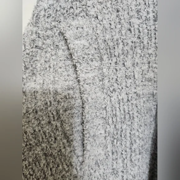 Softies Marshmallow Hooded Shawl with Arm Slits in Gray sz OS NWT - Picture 4 of 7